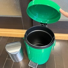 ゴミ箱・2つセットの画像