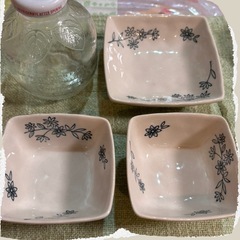 食器セットの画像