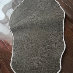 十字架 ラグの画像