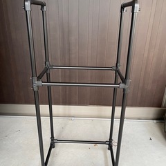 美品タイヤラック　タイヤ幅 235mm以下の画像