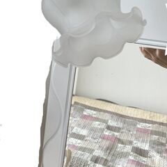 ドレッサーと収納付きスツールセットを3000円で譲ります。の画像