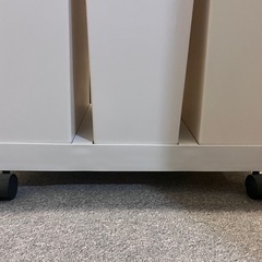 キャスター付き分別ゴミ箱の画像
