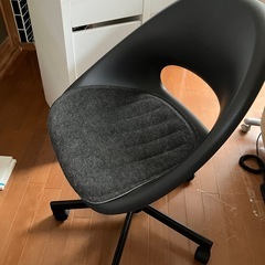 IKEA 勉強机&椅子の画像