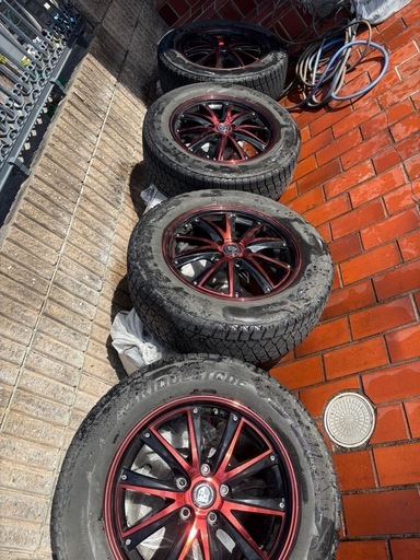 225/65R17 102Q スタッドレスタイヤ　ホイールセット