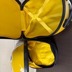 キャリーケースとリュックのセットの画像