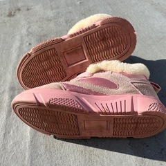 モコモコ厚底スニーカーの画像