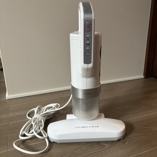 【美品】アイリスオーヤマ　布団クリーナー