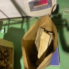 室内乾燥薪70kg5000円1214の画像