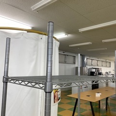 R124   3段ラックの画像