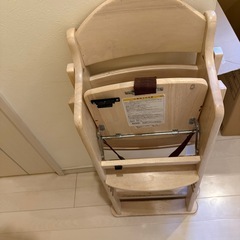 ☆無料☆ カトージ 木製ハイチェア CENA ステップ切り替え ナチュラル の画像