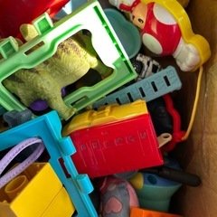 ハッピーセットおもちゃなどの画像