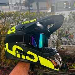 フルフェイスヘルメットの画像