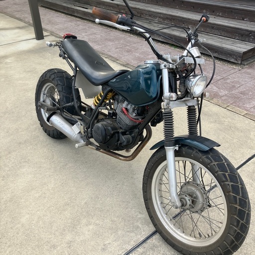YAMAHA　TW200
