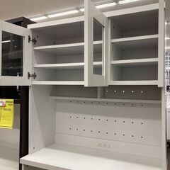 【リユ-スのサカイ広島石内店】ジモティ割！３枚扉食器棚/クリ-ニング済み/HG-8295/広島市 家具　佐伯区 家具　南区 家具　西区 家具　東区 家具　中区 家具　安佐南区 家具　安佐北区 家具　安芸区 家具　府中町 家具　海田町 家具　熊野町 家具　坂町 家具　廿日市市 家具の画像