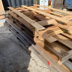 木材切れ端、ベニヤ切れ端、パレットの画像