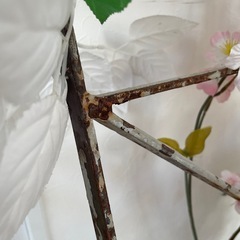 シャビーなアイアンフェンスの画像