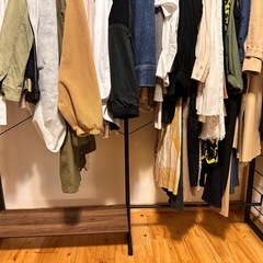 ハンガーラックの画像