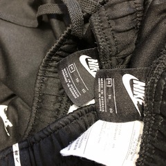 【お取り引き決定】最終お値下げ😊 メンズꯁꯧNIKEジャージズボン2枚セットの画像