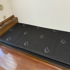 【本日〜明日優先】ベッドフレーム 値下げ1000円｜早い者勝ちの画像