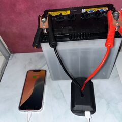 マキタ18Vバッテリー対応 USBポート出力／カーバッテリー充電器の画像