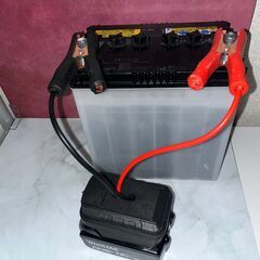 マキタ18Vバッテリー対応 USBポート出力／カーバッテリー充電器の画像