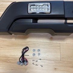 ハイエース 200系 標準 LEDデイライト フロント バンパーガード ブラックの画像