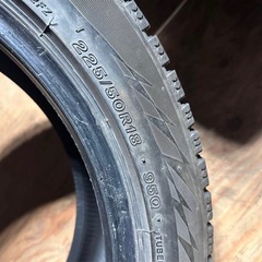 225/50R18スタッドレスタイヤの画像