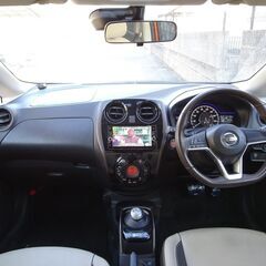 即乗りＯＫ ノート 後期 ｅ-パワーメダリスト エマージェンシーブレーキ ナビ フルセグTV Bluetooth バックモニター インテリキー 本革シート フルエアロ 17インチAW LEDライト ETCの画像