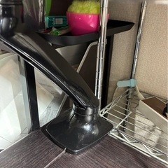 【お譲り先決定】パソコンモニターとモニターアームセットの画像