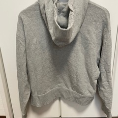 UNIQLO パーカーの画像