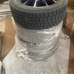 リーフのスタットレスタイヤの画像