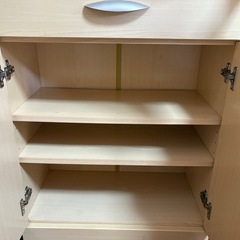 食器棚　2枚目にサイズ有りの画像