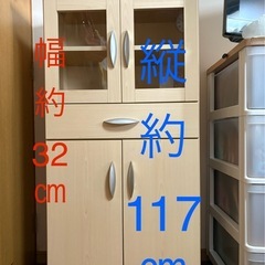 食器棚　2枚目にサイズ有りの画像