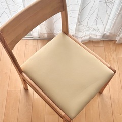 新品ダイニングチェアの画像