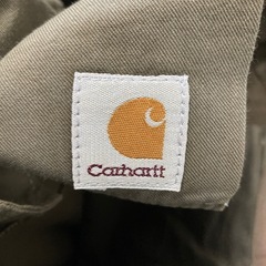 カーキ色　メンズパンツ　　の画像