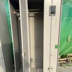 ロッカー　　鍵の部分難あり　綺麗ですが。の画像