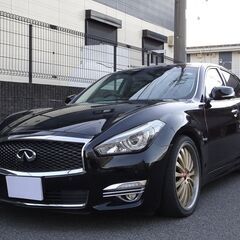 即乗りＯＫ 29年式 フーガハイブリッド 後期 VIP エマージェンシーブレーキ レーダークルーズ HDDナビ フルセグTV Bluetooth アラウンドビューモニター インテリキー 黒本革シート シートヒーター シートクーラー 20インチAW LEDライト LEDフォグ ETCの画像