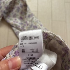 小花柄パンツ　110cmの画像