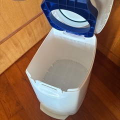 おむつゴミ箱の画像