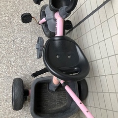 三輪車　押し車　ピンク　中古の画像