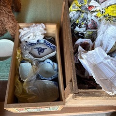 12月限定【無料】昔の新品の食器類、鍋など、もらってください！の画像