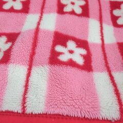 ハローキティ フリースブランケット　170cm × 125cmの画像