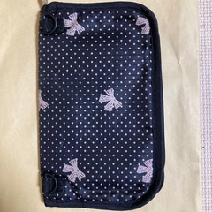 綺麗、キズ、破れはありませんの画像