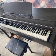 お薦め品‼️木製鍵盤‼️良品‼️BlueToothAudio搭載‼️ヤマハ電子ピアノ クラビノーバCLP-645DW 2018年の画像