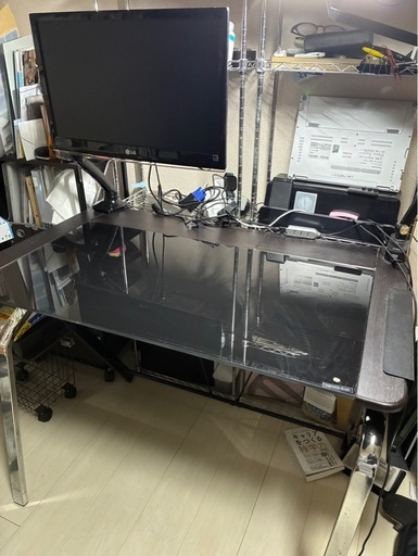 【お譲り先決定】デスク、電気スタンドのセット