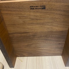 マスターウォールモアレスナイトテーブルの画像