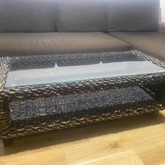 ウォーターヒヤシンス籐ガラストップテーブルの画像