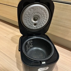 アイリスオーヤマ 炊飯器 RC-MA30AZ-B 0.54L・ブラックの画像