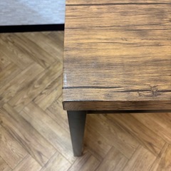 ダイニングテーブルの画像