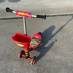 キックボード　カーズ　3輪の画像